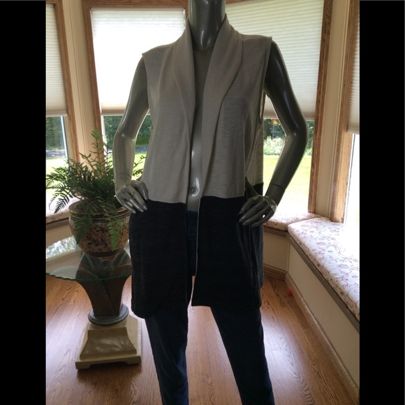 T Talbots Sleeveless Ivory Charcoal Vest Size M - Picture 1 of 6